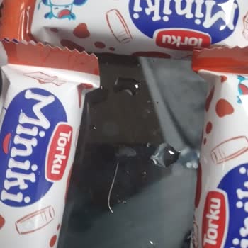 Çikolata İçinden Metal Parçası Çıktı: Çocuğumun Sağlığı Tehlikeye Girdi