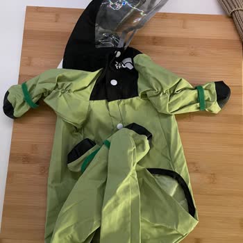 Su Geçiren Yağmurluk Ve İade Sorunu