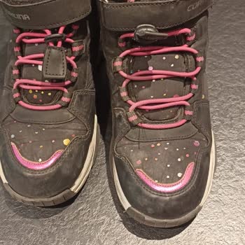 Cortina Botun Hızla Yıpranması Ve Deichmann'ın İade Reddine Tepki