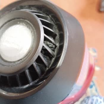 Philips SpeedPro Max'te Yanık Koku Sorunu