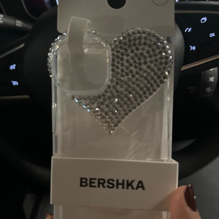 Yanlış Telefon Aksesuarı Ve İlgisiz Mağaza Çalışanları