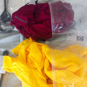 Temu Delivered My Quality T-Shirts in Trash Packaging Despite My Complaint