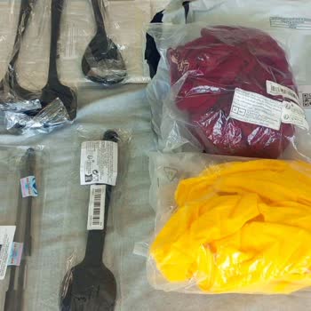 Temu Delivered My Quality T-Shirts in Trash Packaging Despite My Complaint