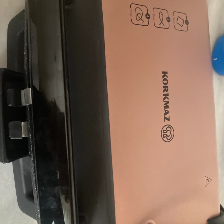 Yeni Alınan Tost Makinesi Yangın Tehlikesi Yarattı