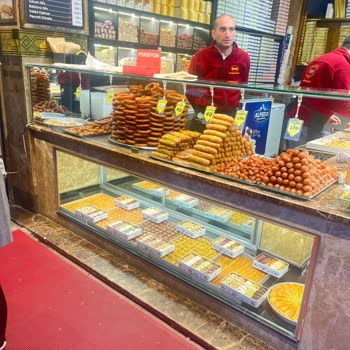 Eminönü'nde Tatlı Fiyatlarındaki Dikkat Çekici Artış