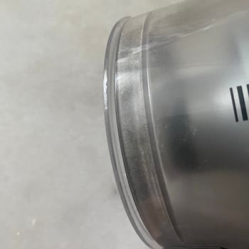 Dyson V8 Süpürgenin Alt Kapağı Sorunu