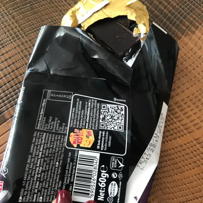 Taze Görünen Çikolatadan Küf Tadına Yolculuk