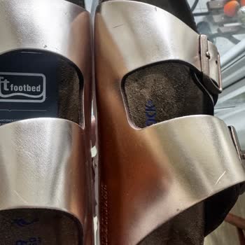 Birkenstock Terlikte Hayal Kırıklığı Ve İletişim Sorunu