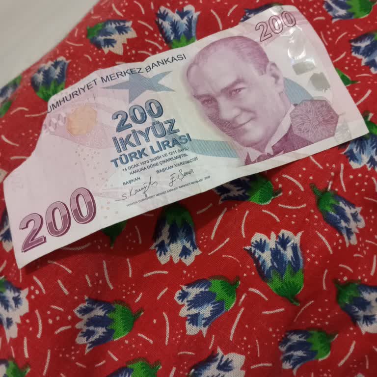 Ziraat Bankası ATM'sinden Yırtık Para Sorunu