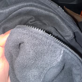 Nike Mağazasından Aldığım Eşofman İlk Yıkamada Paramparça Oldu