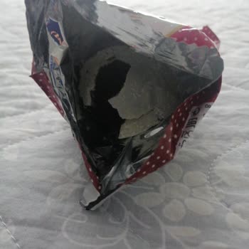 Eksik Kek Şoku: Pakette Yarım Kek Çıktı