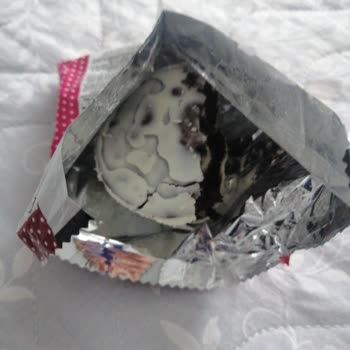 Eksik Kek Şoku: Pakette Yarım Kek Çıktı