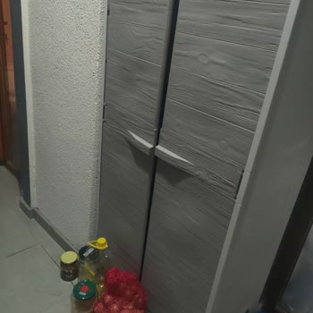 Bauhaus'tan Aldığım Dolabın Kapağı Fırtınada Uçtu, Yedek Parça Temini Yapılmıyor!