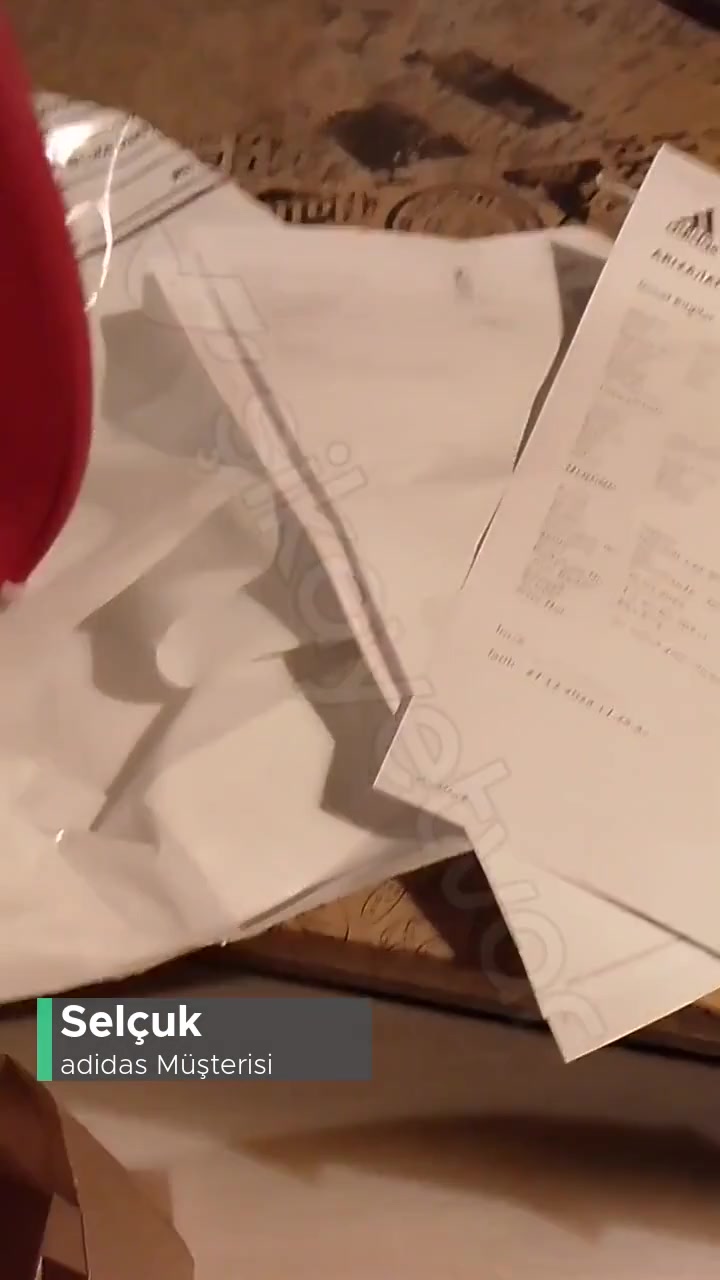 Adidas Pişmanlığı, Kusurlu Ürün videonun kapak resmi