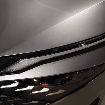 Nissan Qashqai: Su Alan LED Lambalar Ve İlgisizlik