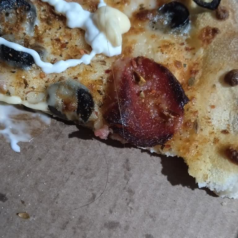 Soğuk Ve Hijyen Sorunlu Pizza Deneyimi