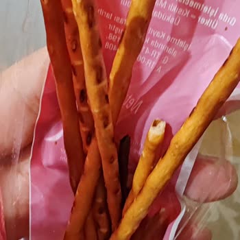 Ülker Krakerde Yanmış Plastik Şoku!