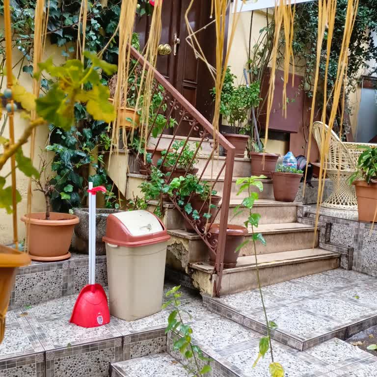 Tophane Kebapçısı Kaba Davranış Ve Yetersiz Hizmet