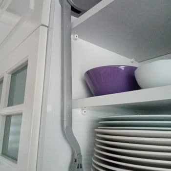 Yeni Evde Arızalanan Mutfak Dolabı Pistonları Sorunu