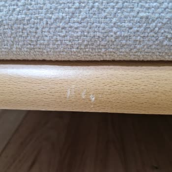 Kusurlu Koltuk Takımı Ve Yetersiz Servis