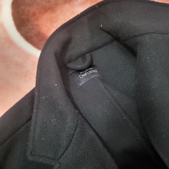 DeFacto Ürünlerinde Kalite Sorunu: Tüylü Kaban Ve Eşofman Hayal Kırıklığı