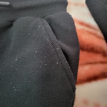 DeFacto Ürünlerinde Kalite Sorunu: Tüylü Kaban Ve Eşofman Hayal Kırıklığı