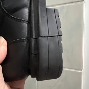 Harley Davidson Botumun Tabanı Eriyor, Mağaza İlgisiz