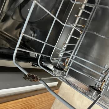 LG D1452CF Bulaşık Makinesi: Bitmeyen Sorunlar Ve Sağlık Tehdidi