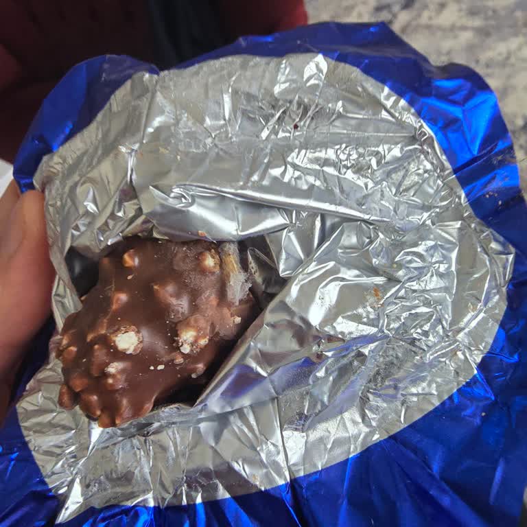 Godiva Çikolatada Kurtçuk Şoku