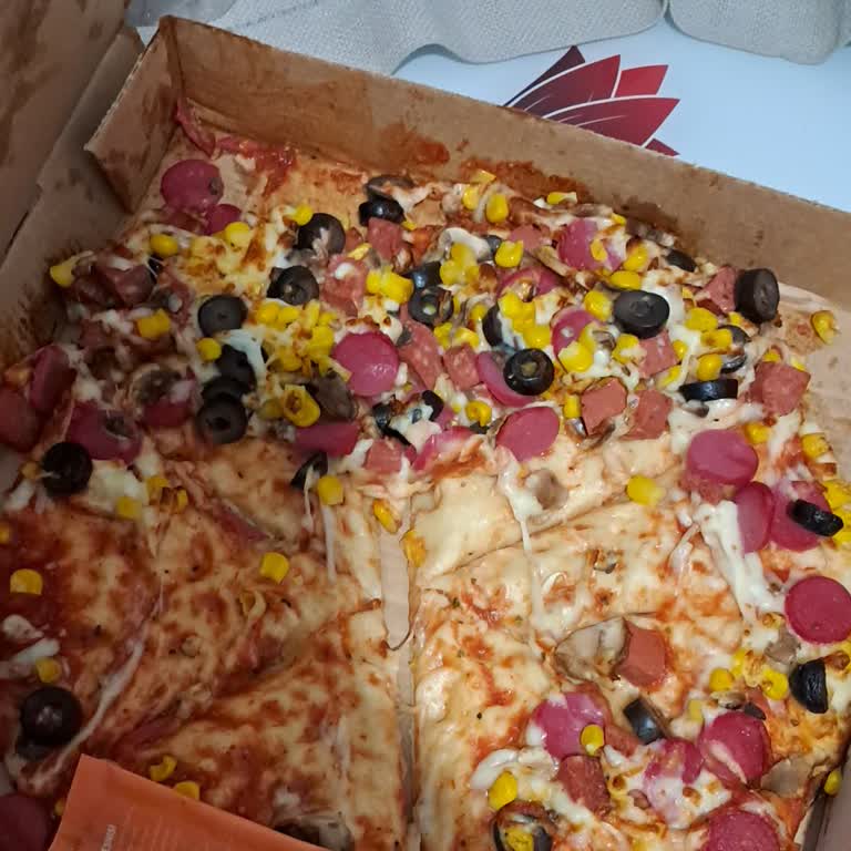 Soğuk Ve Dağılmış Pizzalarla Hayal Kırıklığı