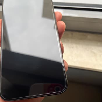 Ekran Koruyucu Camların Yapışmama Sorunu