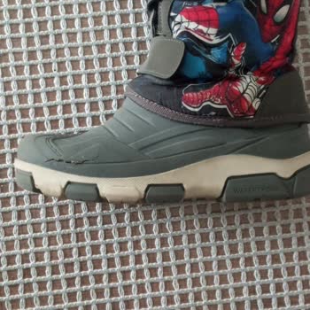 FLO Ve Polaris'ten Beklenmedik Ayakkabı Hayal Kırıklığı