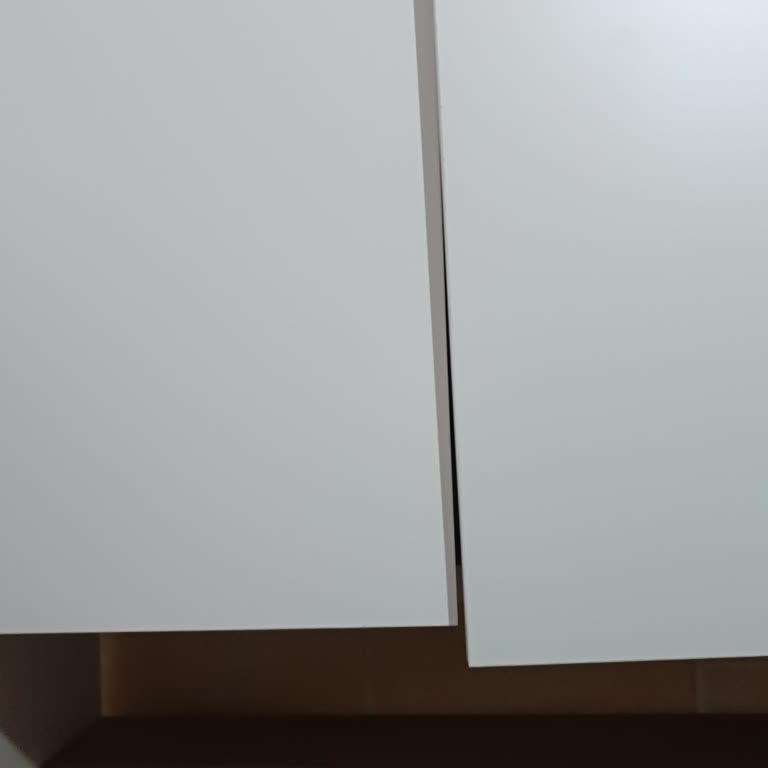 Yanlış Delinen Menteşelerle Gelen Dolap Sorunu