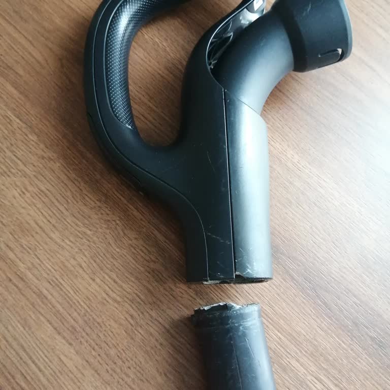 Electrolux Süpürge Sapı Kırıldı: Garanti Sorunu Ve Yüksek Ücret Talebi