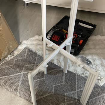 Trendyol'dan Gelen Kırık Ve Eksik Yemek Masası Takımı