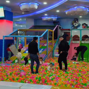 Çocuk Oyun Alanında Yetişkin İşgali