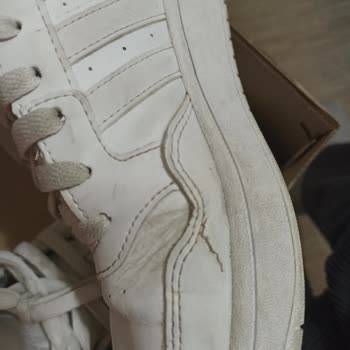 Adidas Mağazasında Ayakkabı Sorunu Ve Müşteri Hizmetleri Hayal Kırıklığı