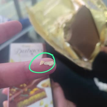 Çikolatadan Çıkan Antep Fıstığı Kabuğu İle Kötü Deneyim