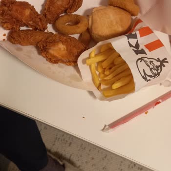 KFC'den Eksik Sipariş Ve Kötü Hizmet Deneyimi
