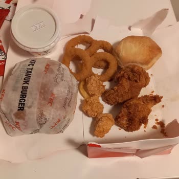 KFC'den Eksik Sipariş Ve Kötü Hizmet Deneyimi