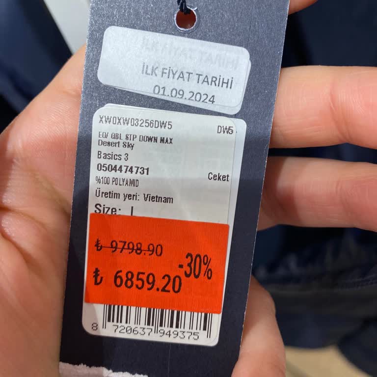 Tommy Hilfiger'da Müşteri Memnuniyetsizliği: Ayırtılan Ürün Başkasına Satıldı!