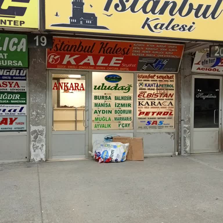 Soğukta Bekletilen Yolculara Kötü Muamele