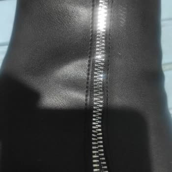 Fermuar Sorunu Ve İletişimsizlik