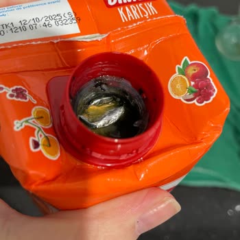 Küflü Meyve Suyu Ve Güven Sorunu