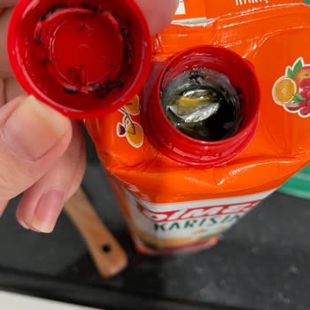 Küflü Meyve Suyu Ve Güven Sorunu