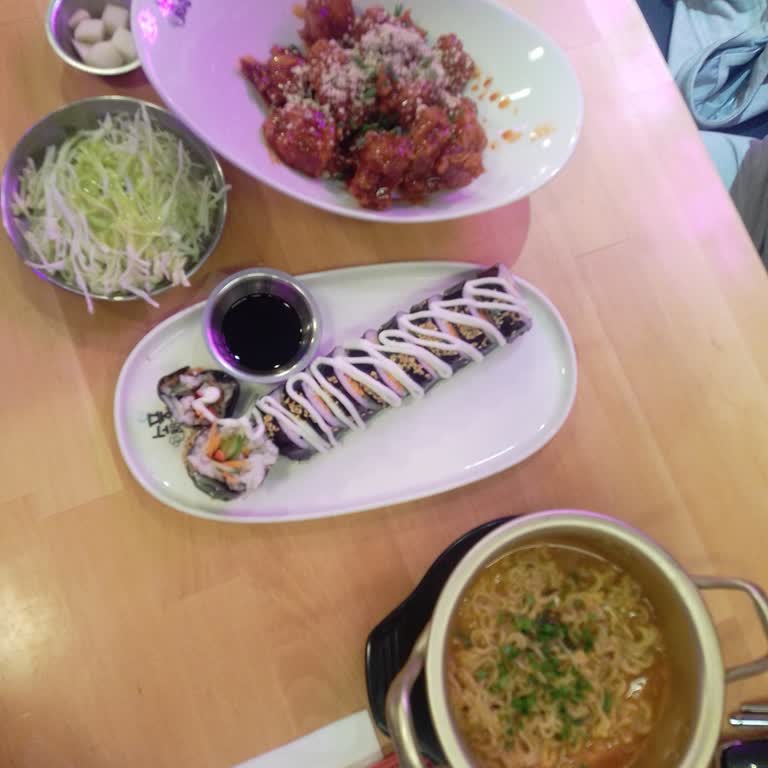 Eskişehir'de Yemeğin Keyfini Kaçıran Garson Davranışı