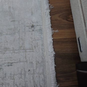 Bursa Karaman Şubesinden Aldığım Halıda Sökülmeler Var