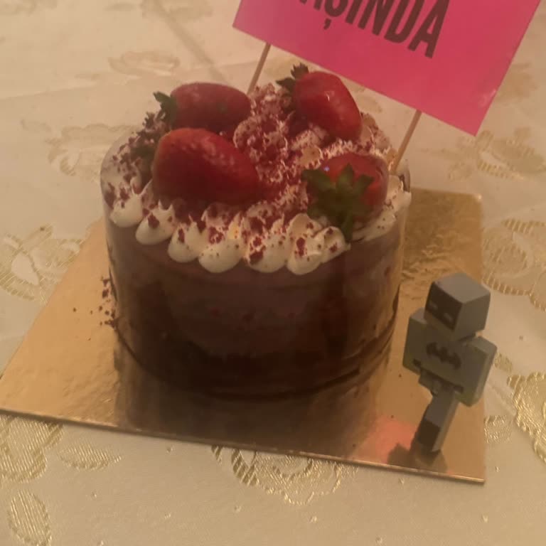 Yanıltıcı Pasta Boyutu Ve Fiyat