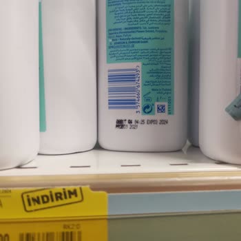 Migros'ta Tarihi Geçmiş Bebek Pudrası Satışı: Bebek Sağlığı Tehlikede!