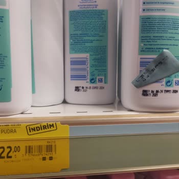 Migros'ta Tarihi Geçmiş Bebek Pudrası Satışı: Bebek Sağlığı Tehlikede!